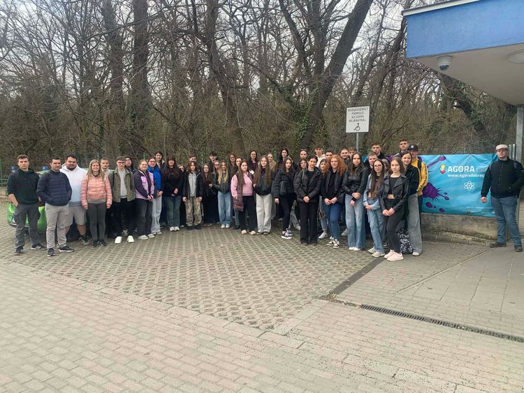 Bevették az Agórát