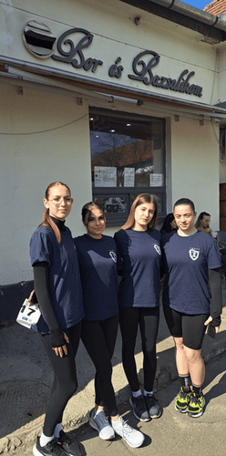 Kossuth staféta lányok jó.png